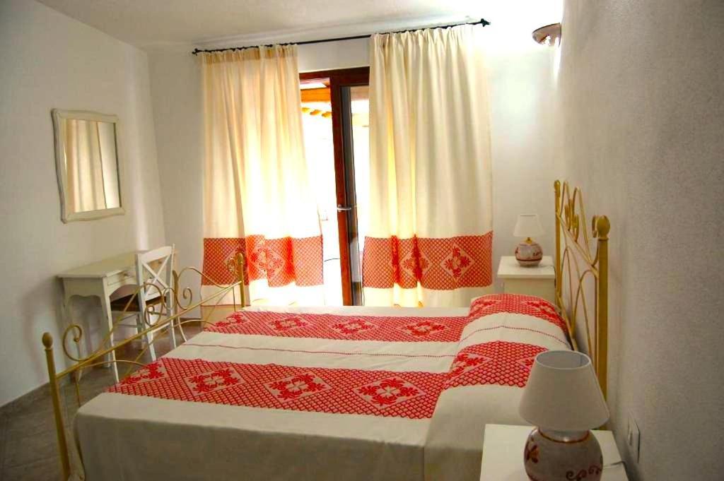 Case Vacanze Nioleo - Apartments And Pool 西尼斯科拉 外观 照片