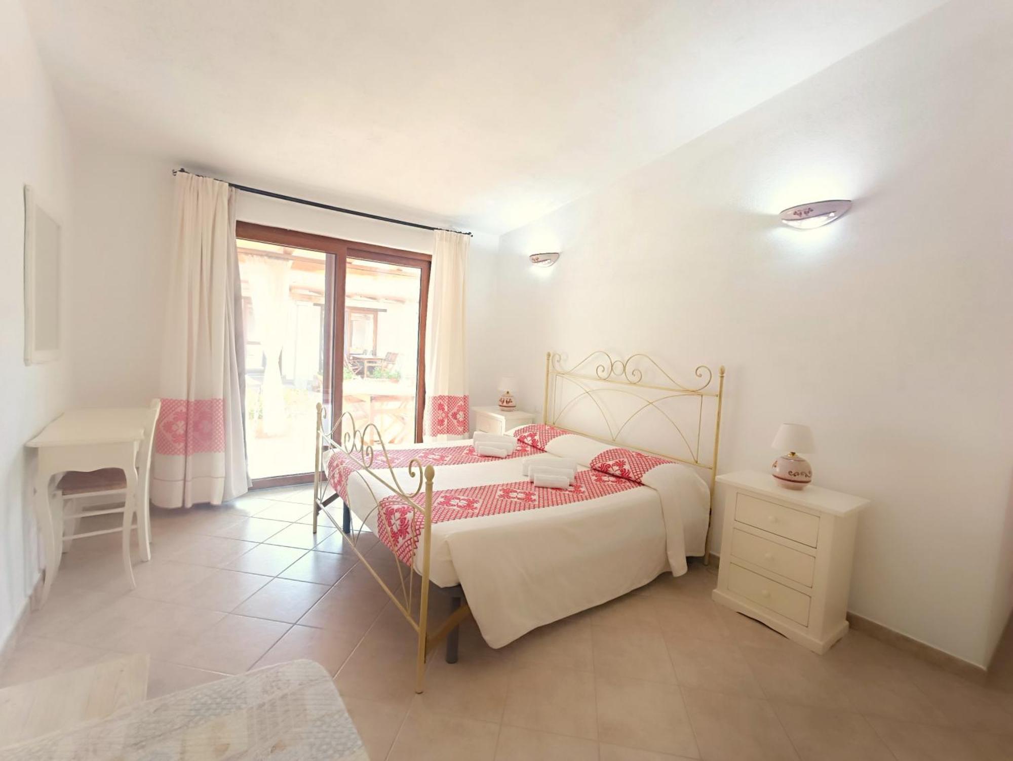 Case Vacanze Nioleo - Apartments And Pool 西尼斯科拉 外观 照片