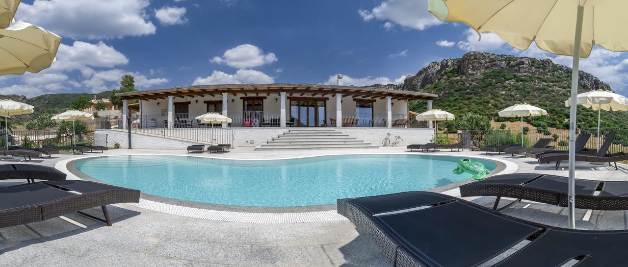 Case Vacanze Nioleo - Apartments And Pool 西尼斯科拉 外观 照片