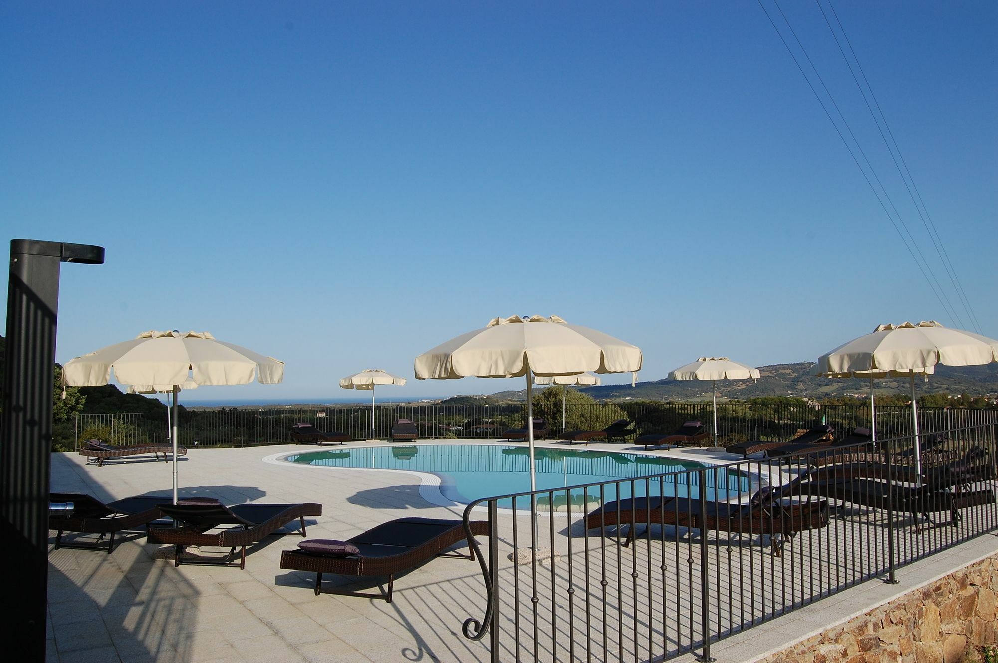 Case Vacanze Nioleo - Apartments And Pool 西尼斯科拉 外观 照片